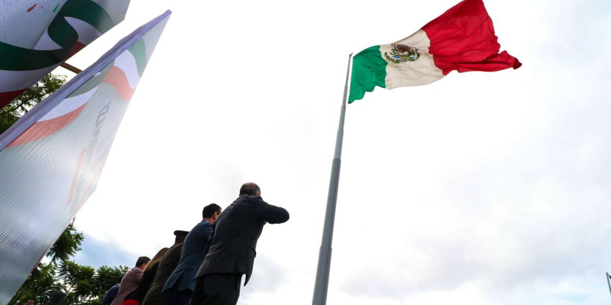 Genera Orgullo Y Patriotismo Izamiento De Bandera Gobierno Municipal De Irapuato 6139