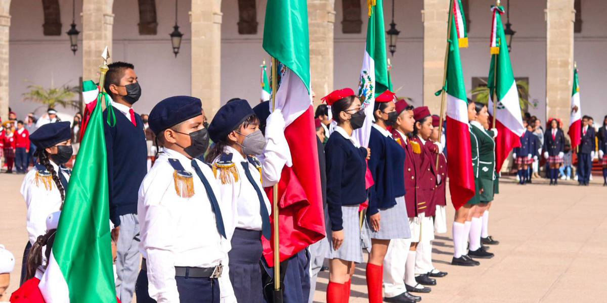 Abanderan Escoltas Para Conmemorar Día De La Bandera Gobierno Municipal De Irapuato 7824